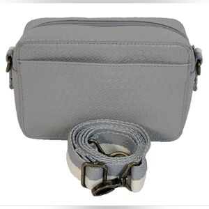 Thirty-One Boutique Crossbody Purse Whisper Grey Basket Weave
